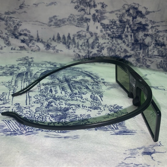 Samsung 3D Active Glasses SSG4100GB Samsung 3D Active Glasses For Television - Picture 4 of 7
